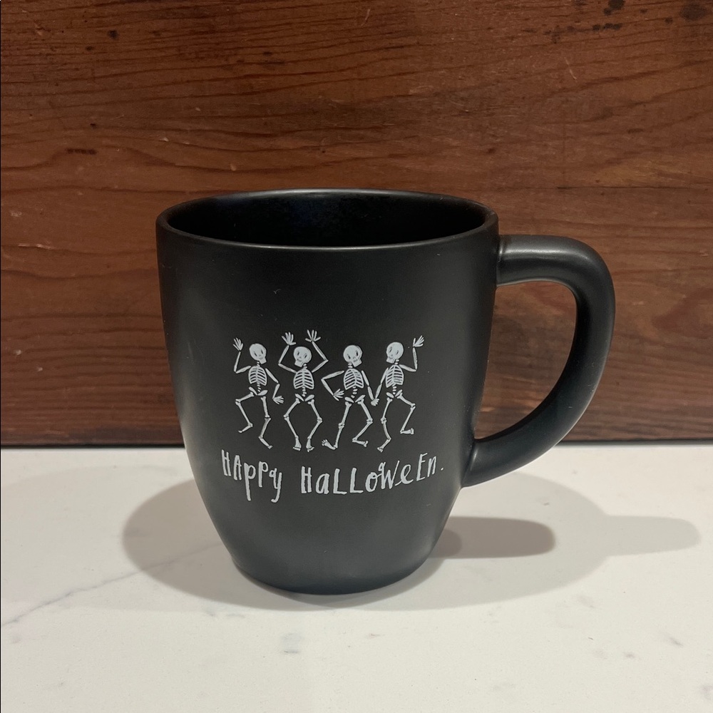 🔥‼️Rae Dunn Black Happy Halloween Skeleton Mug‼️🔥